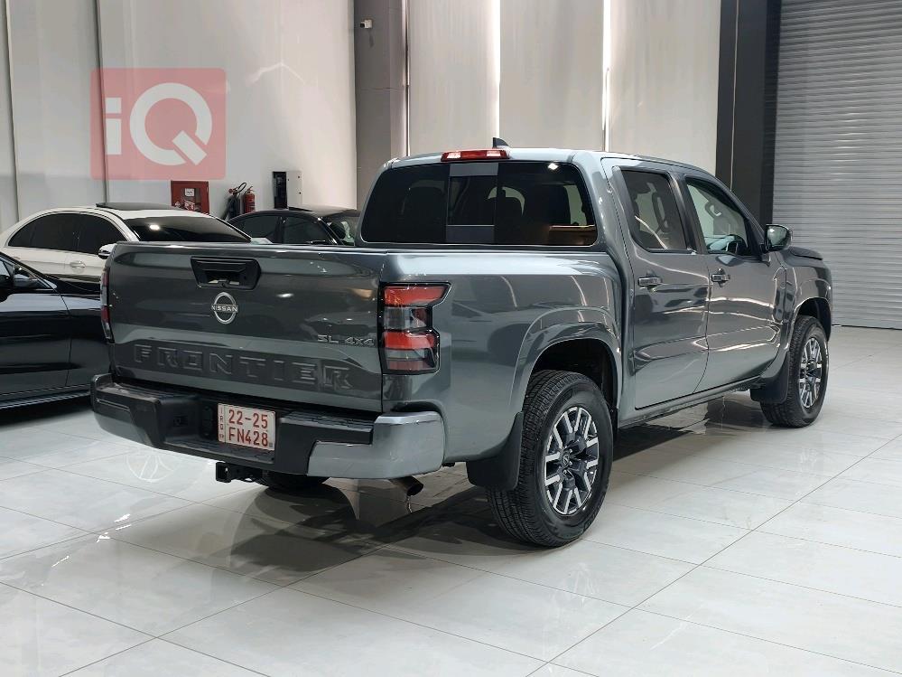 نیسان فرۆنتیر